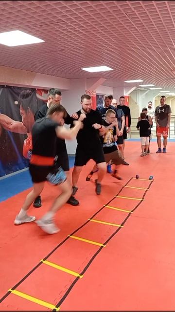 🥊Бокс в Ялте🌍 🕖19:00 ✅Понедельник ✅ Среда ✅ Пятница ☎️ +79783343200 по всем вопросам🤝