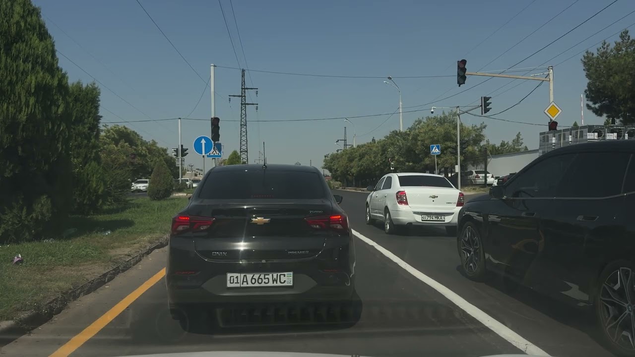 🌆 Вечер 17 июля. Рабочая неделя позади, впереди выходные! 🚗☀️🎉