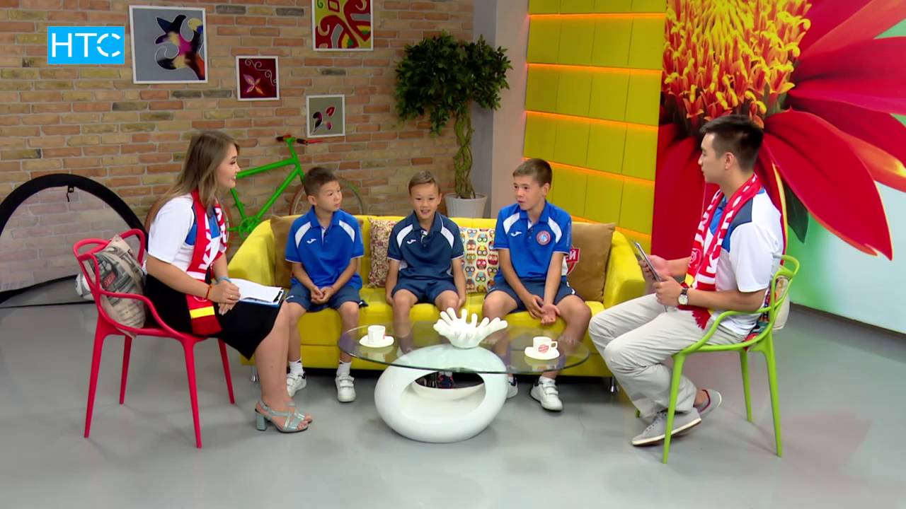 Юные футболисты в студии программы УтроLive / 10.06.2016 / НТС