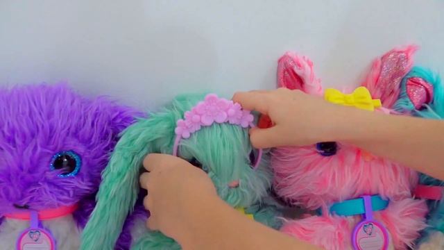 Настя играет в ветеринарной клинике
