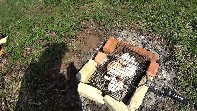 Салат из молодой зелени для пасхального пикника