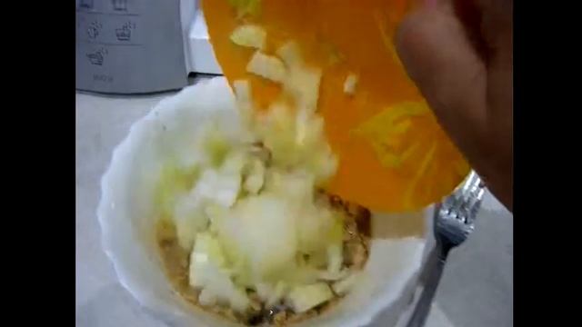 Заливной пирог с рыбой и лапшой, простой и вкусный