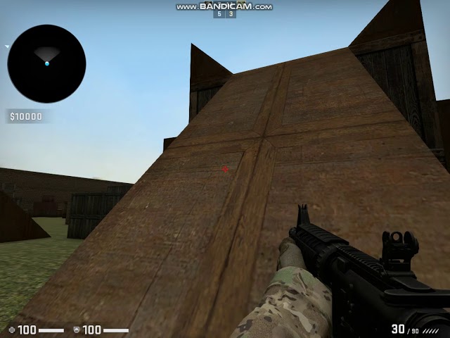 играю с другом в Cs Go только что то пошло не так с микро