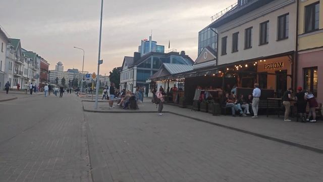 Минск. Улица Зыбицкая вечером