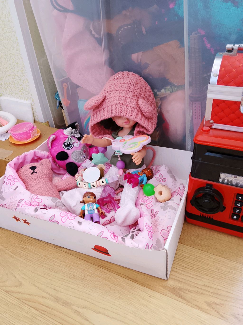 Играю с куклой