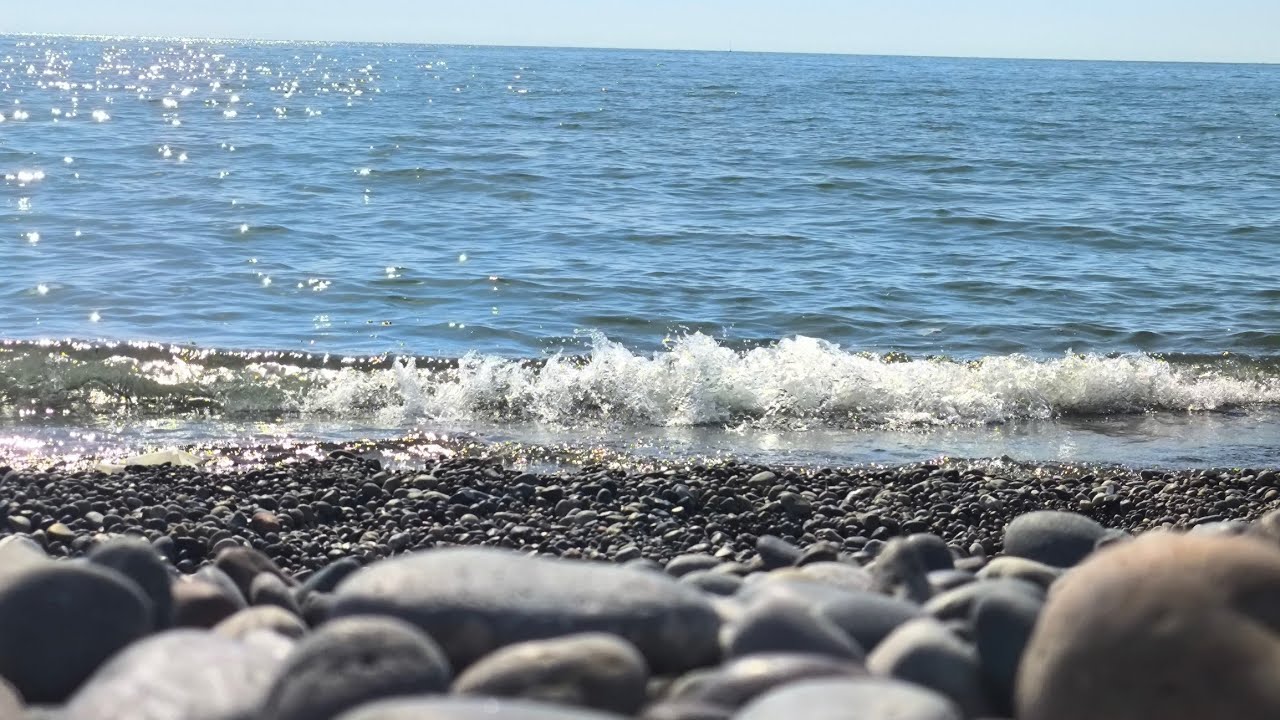 20 день. Кемпинг у моря.Жизнь в палатке. Муж на кухне.