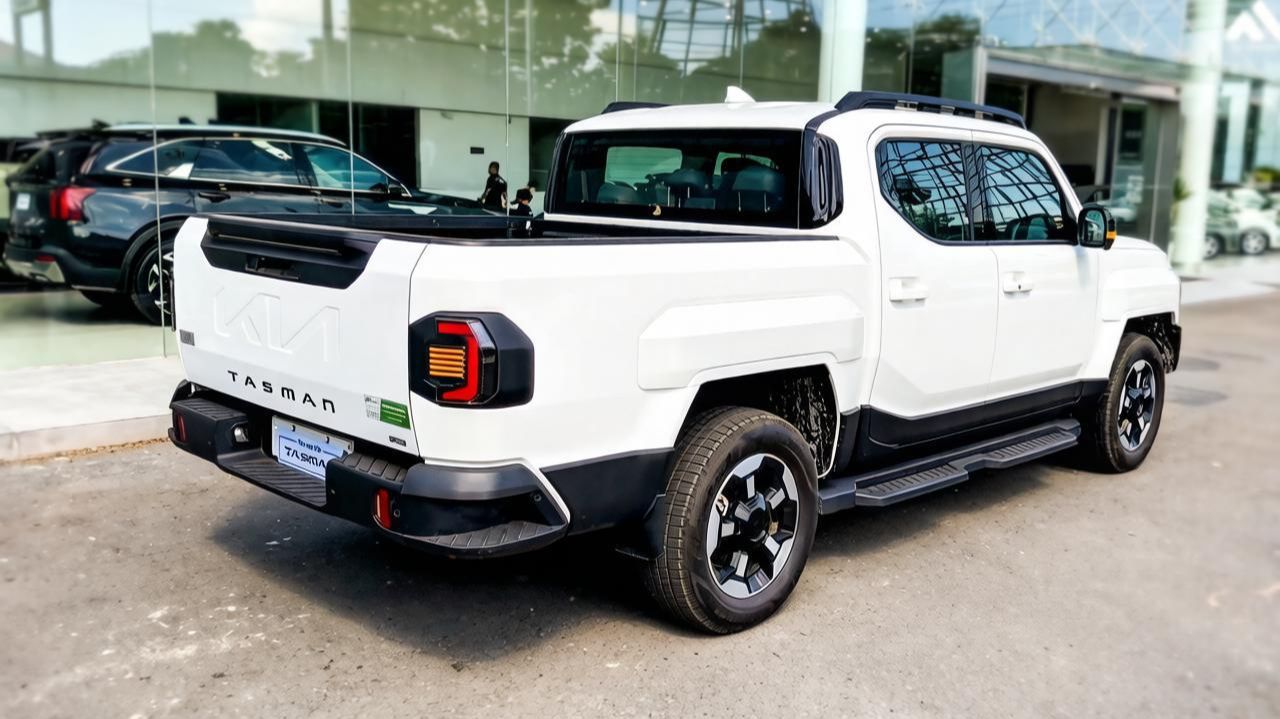 Автомобили