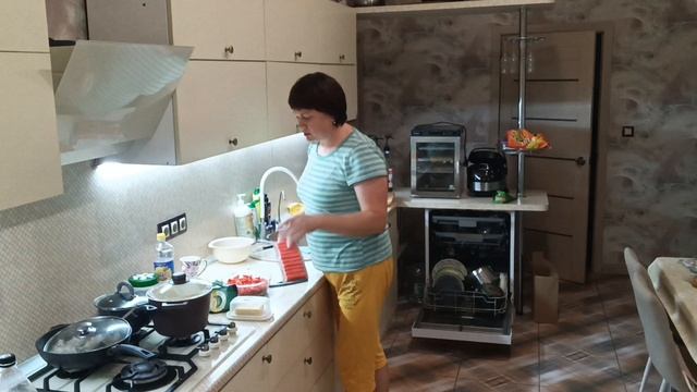 Готовлю салат "Красное море"