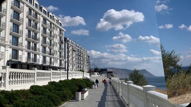 Море