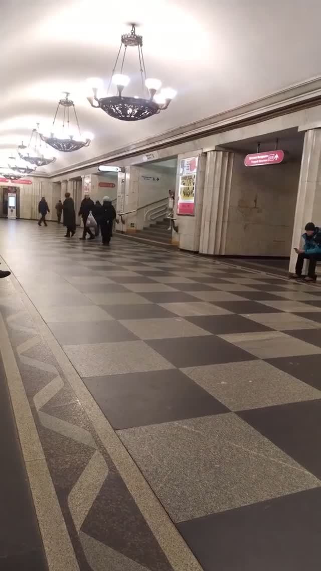 Красная (Кировско-Выборгская) Линия метро, Ленинград (Санкт-Петербург)