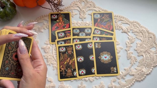 ♣️♥️Крестовый король и червонная дама. Гадание на игральных картах