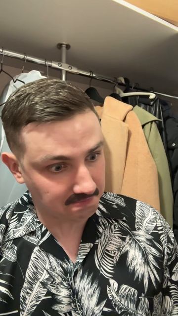 Ваня остался один дома 😄