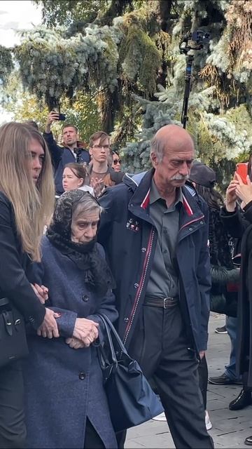 Мамочка Сергея Соседова провожает сына в последний путь … похороны Сергея Соседова 30.09.2026