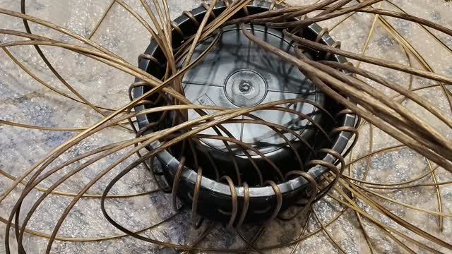 Как я установила стойки осьминожкой в кашпо кадушке или таблетке из ротанга #кашпоизротанга  #стойки