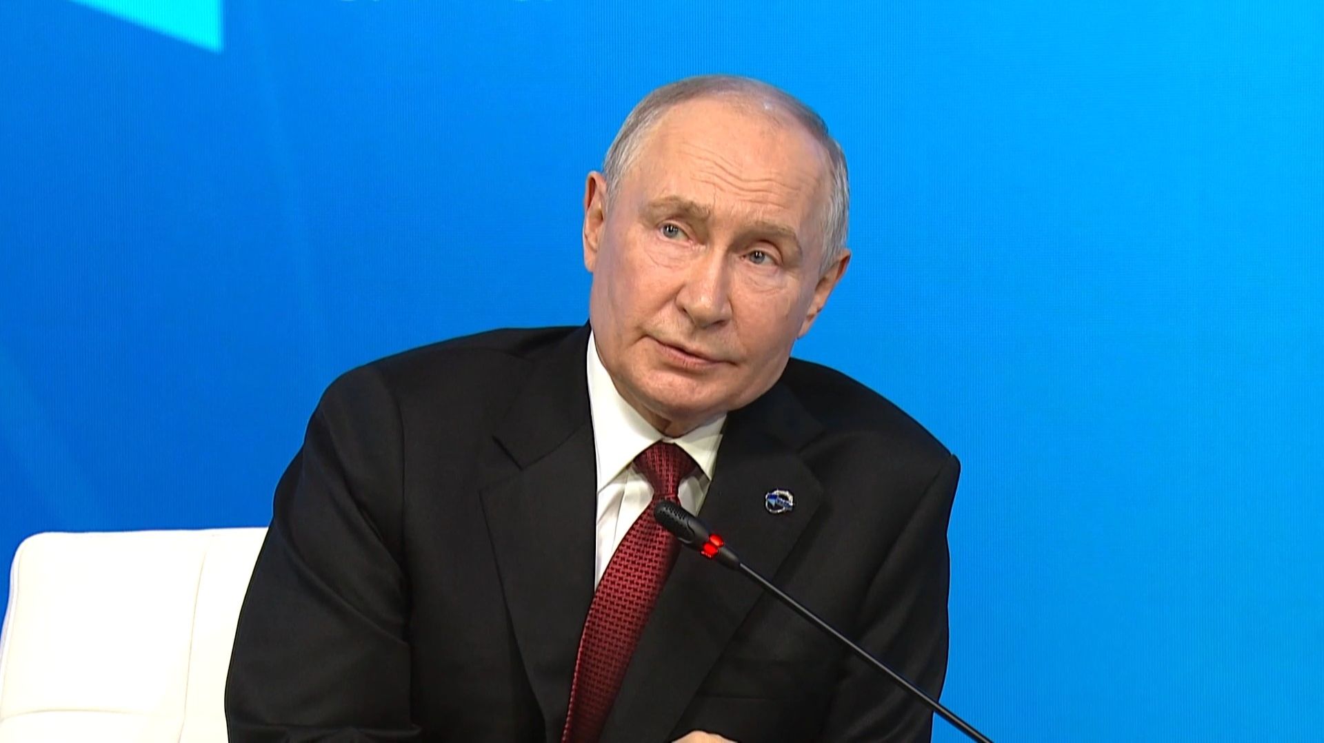 «МЫ ТОЛЬКО ЗА, НО ЕСТЬ ВОПРОС!» — Путин о возможной трёхсторонней встрече с Трампом!