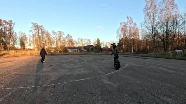 Освоение моноколеса.