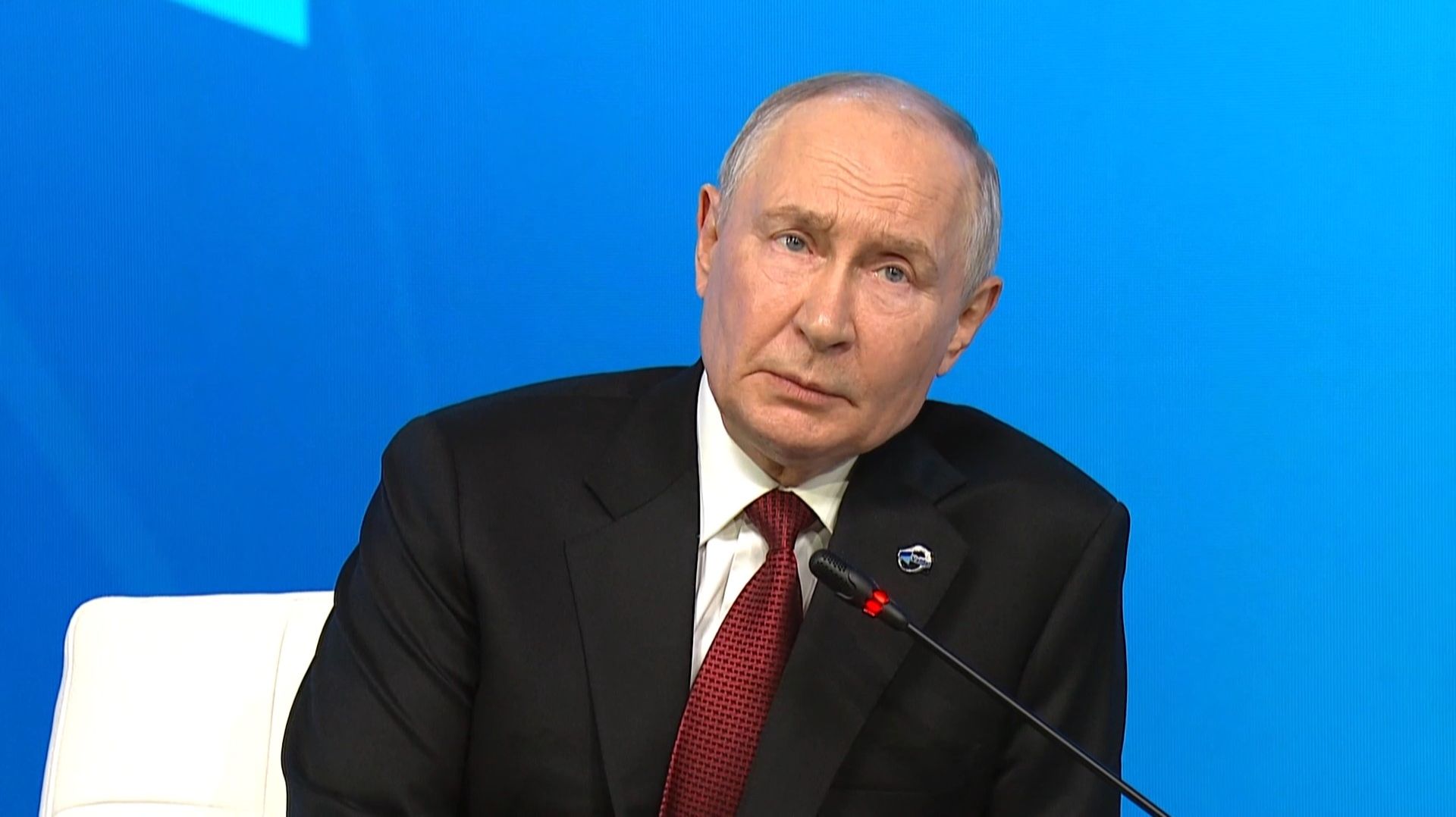 «НЕ КАК КОЛОНИЗАТОРЫ!» — Путин о том, как Россия будет работать с Африкой