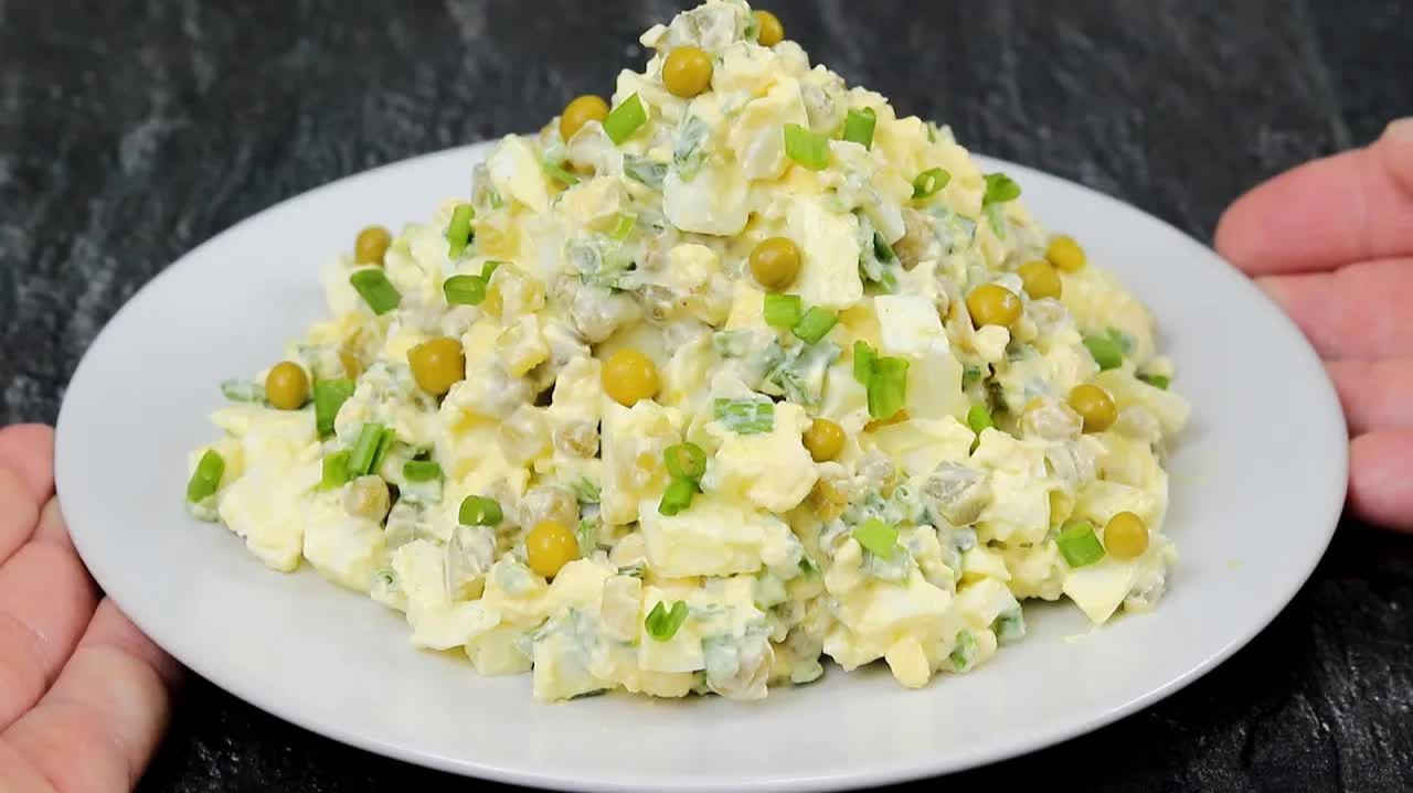 Восхитительный салат на каждый день. Такой вкусный, что не могу остановиться!