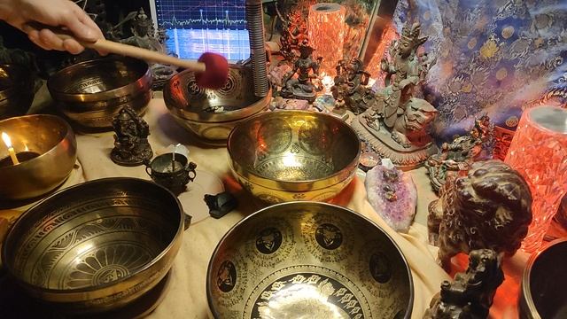 МИ     ПОЮЩИЕ ЧАШИ ПО НОТАМ