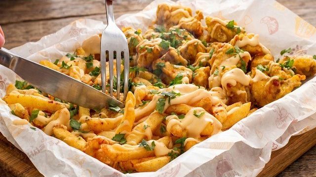 Хотите фастфуда? Приготовьте эту хрустящую курицу с картофелем дома! Вкуснее, полезнее и дешевле!
