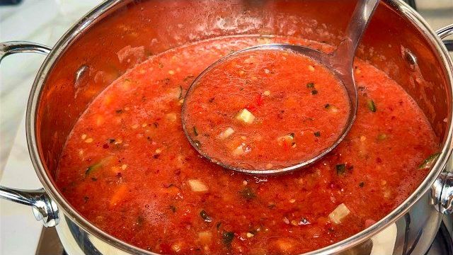 Этот Испанский Суп + лучший рецепт ароматных сухариков! Вкусно и быстро!