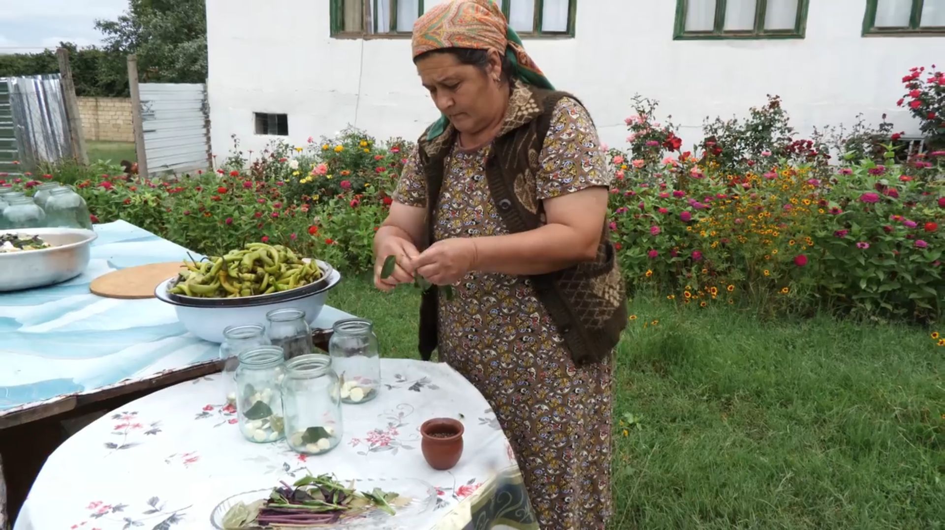Сладкие пончики и лепешки с травами Азербайджанская Кухня Деревенская Кухня  Рецепты