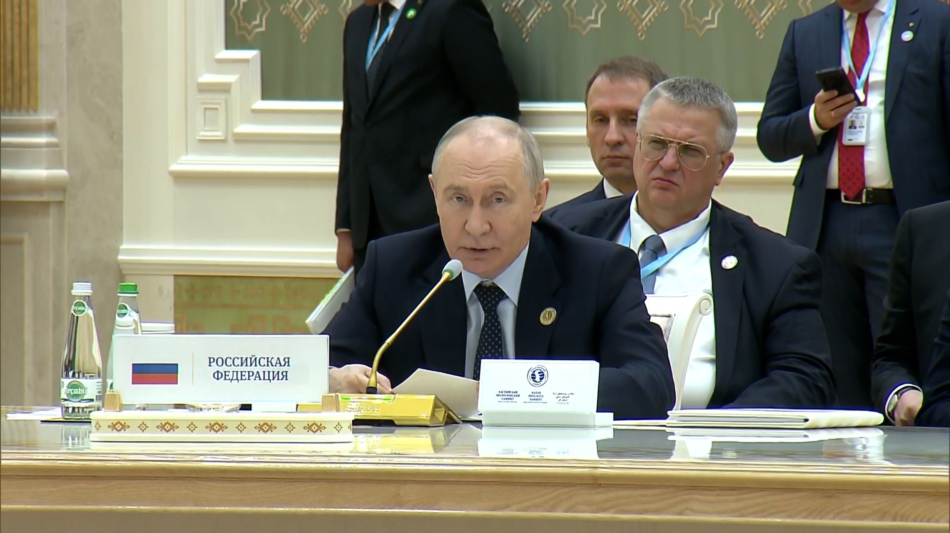 «ЭТО БОЛЬШАЯ УГРОЗА ДЛЯ ВСЕХ НАС!» — Путин о том, что происходит с Каспийским морем