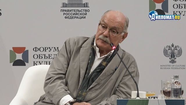 «МНЕ РУССКИЙ БОМЖ БЛИЖЕ!» — Михалков о Достоевском и том, что отличает русского человека