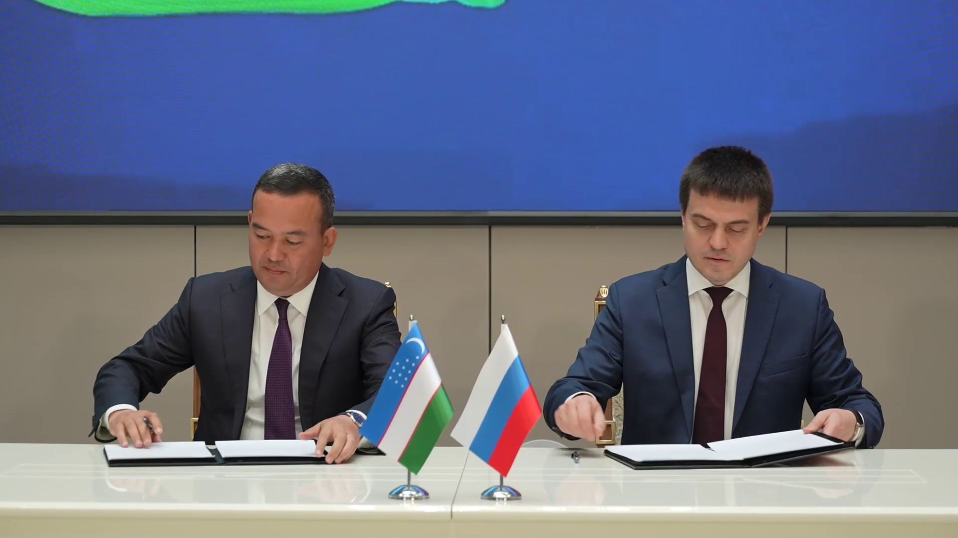 Программа "Главные новости" на 8 канале от 10.10.2026 Часть 1