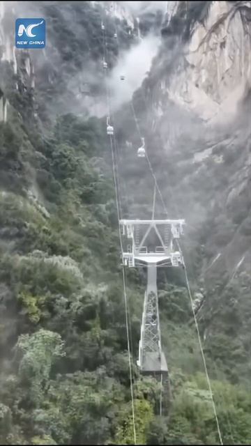 ⛰Когда природа становится художником: облачное море над горой Хуашань