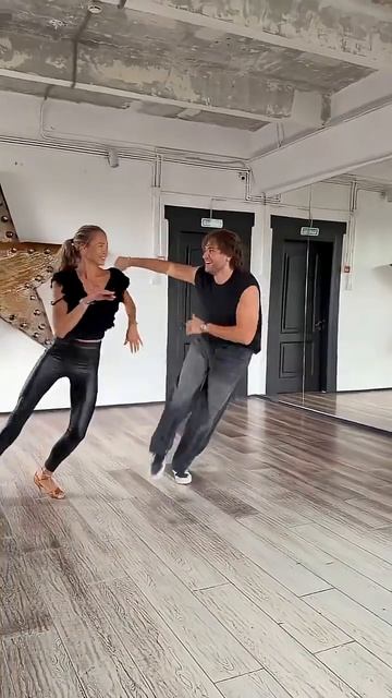 Танцпол плавит - dava dancer