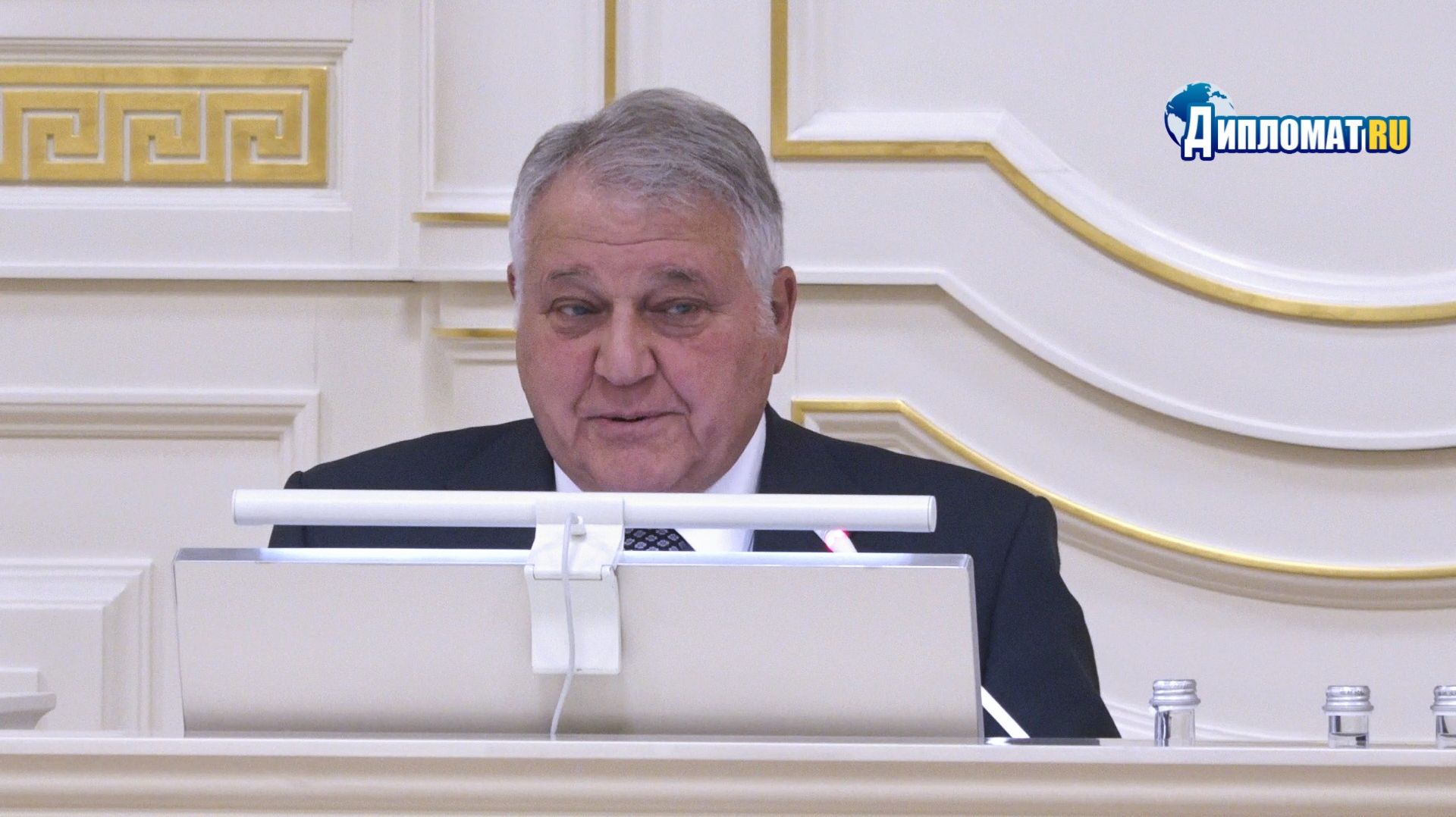 «ОНИ ВЫВОЗЯТ НАШУ ВЕЧНУЮ МЕРЗЛОТУ!» — Ковальчук объяснил, зачем она иностранцам