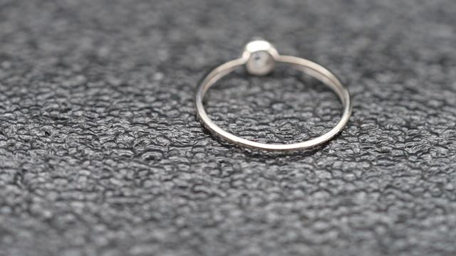 Кольцо золотое (0,76 г, Золото, 585, вставка 0,01 г) код 234339