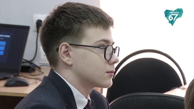 Смоленским школьникам рассказывают об ИИ и 3D-технологиях