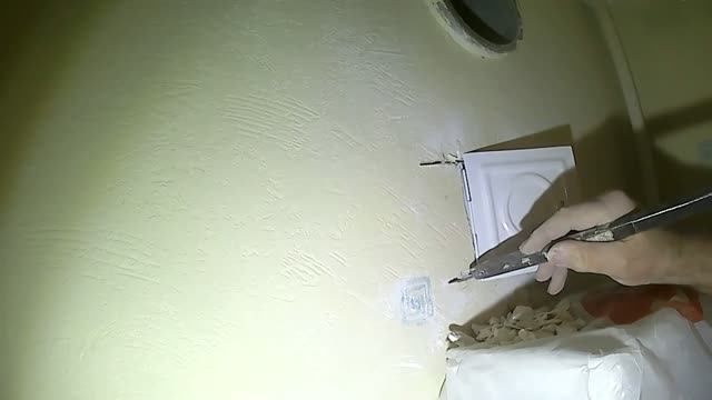 Как найти заштукатуренное место и восстановить сажетруску.
