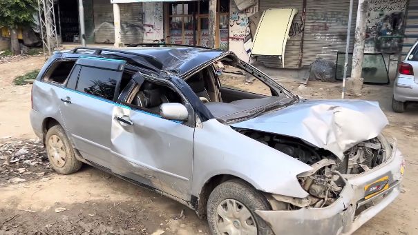 Пакистанские механики превращают автохлам после ДТП в ликвидное имущество