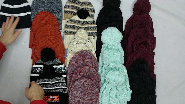 Шапки микс брендов сток оптом 4 пак
