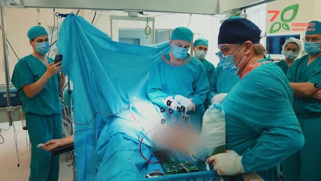 В Татарстане врачи впервые заменили колено с помощью робота
