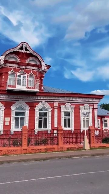Злынка - самый маленький город Брянской области с самой красивой резьбой по дереву