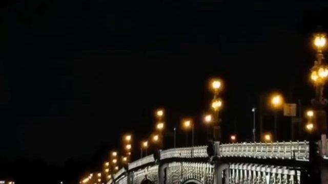 😍 Можно бесконечно смотреть на три вещи: как горит огонь, как течёт вода и как прекрасен Петербург