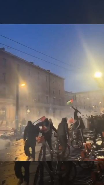 Вчера вечером беспорядки перекинулись из Милана на ряд других городов Италии