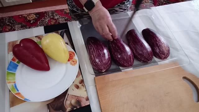 🍆 ИКРА из БАКЛАЖАНОВ КУСОЧКАМИ! Запечённые и свежие овощи!
