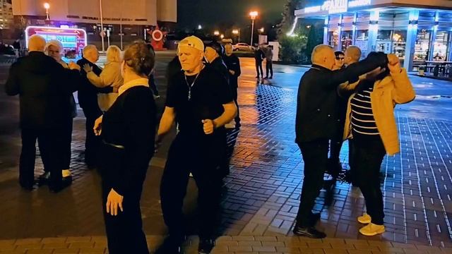 А я теряю голову... 18.10.26...