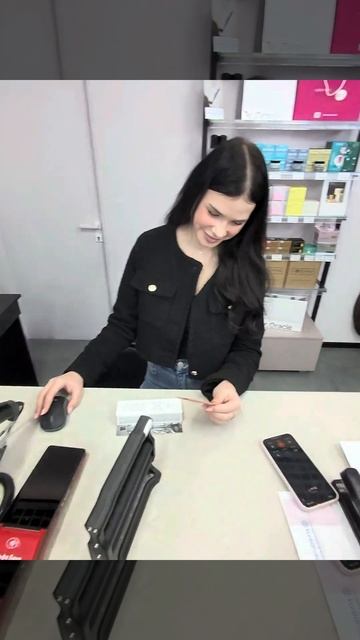 О чем она подумала ?)