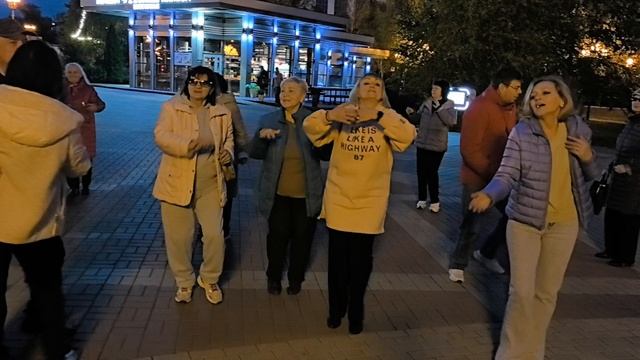 Кружилась в платье белом... 23.10.26...