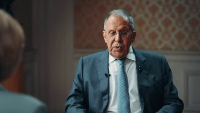 Лавров о своем свитере «СССР» в интервью Меньшовой