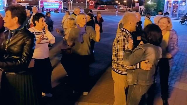 Танцуй со мной доутра... 24.10.26...