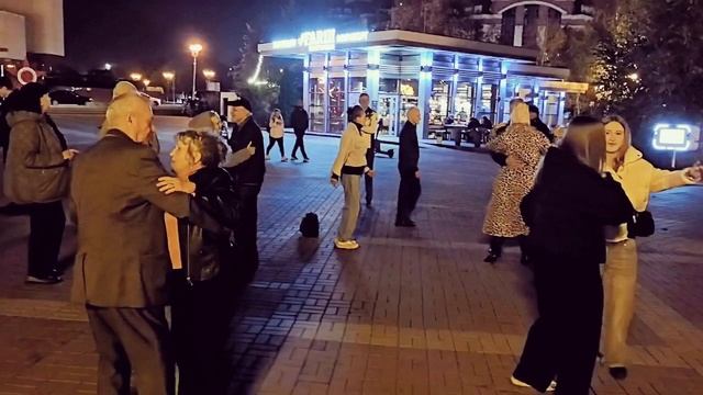 Схожу с ума от поцелуев... 17.10.26...