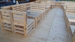 Мебель для кафе из паллет. Летняя терраса из поддонов в Москве от мастерской KingPallet