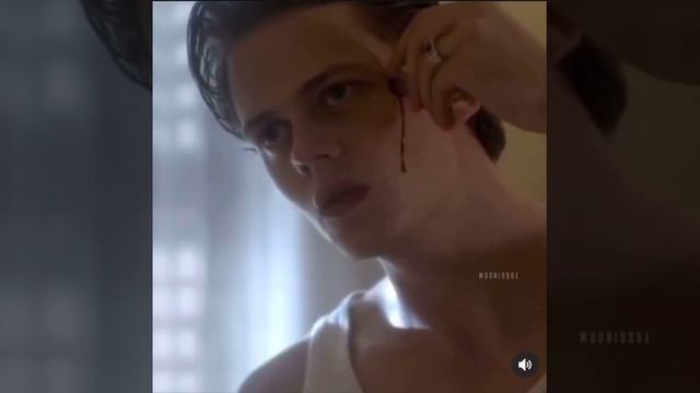 Bill Скарсгард  GROU